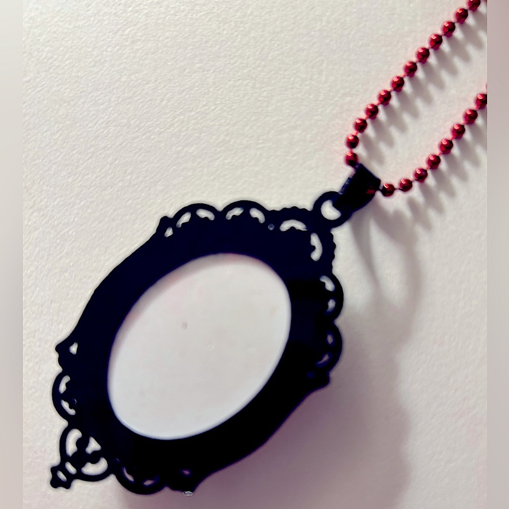 Necklace Gothic Framed Red Rose Black Metal oval 2.75” pendant 22”Red Ball chain - Picture 7 of 9